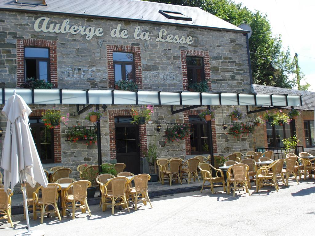 Auberge De La Lesse Celles  Eksteriør billede