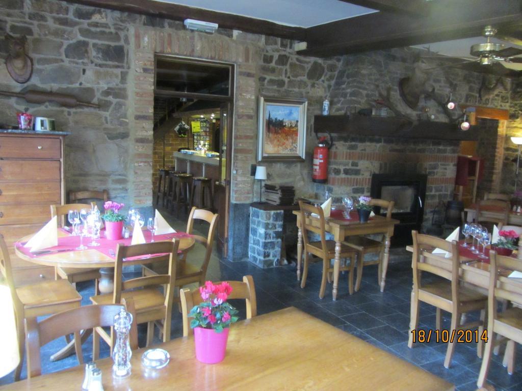 Auberge De La Lesse Celles  Eksteriør billede