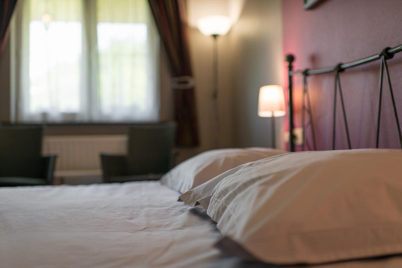 Auberge De La Lesse Celles  Eksteriør billede